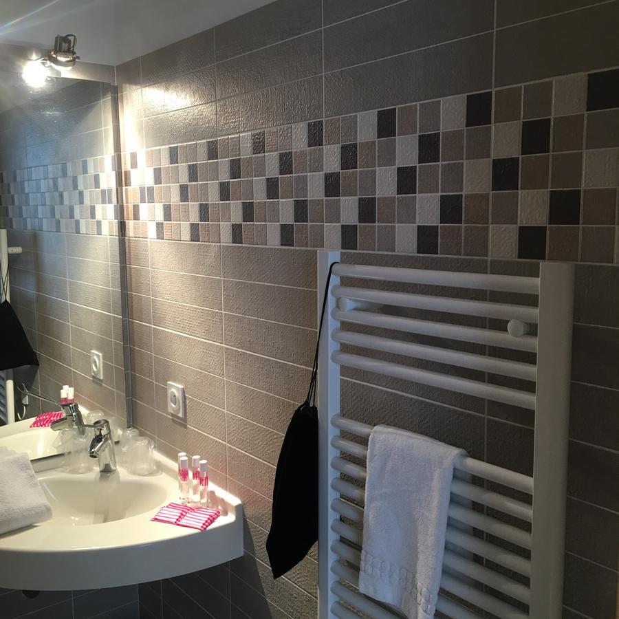 Le Brin D'Olivier Aparthotel Bourg-Saint-Andeol Bagian luar foto